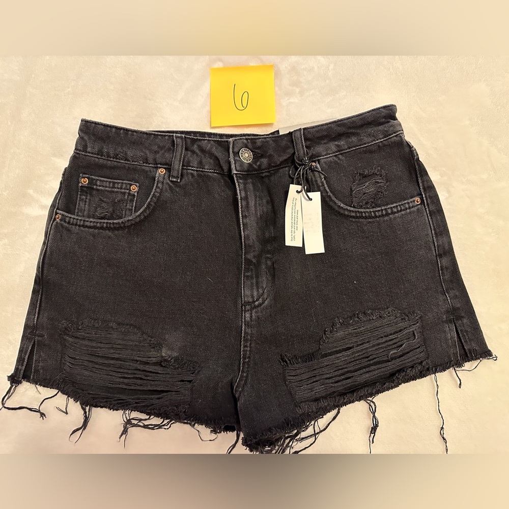 NWT TOPSHOP Mom Authentic High Waisted Jean Short